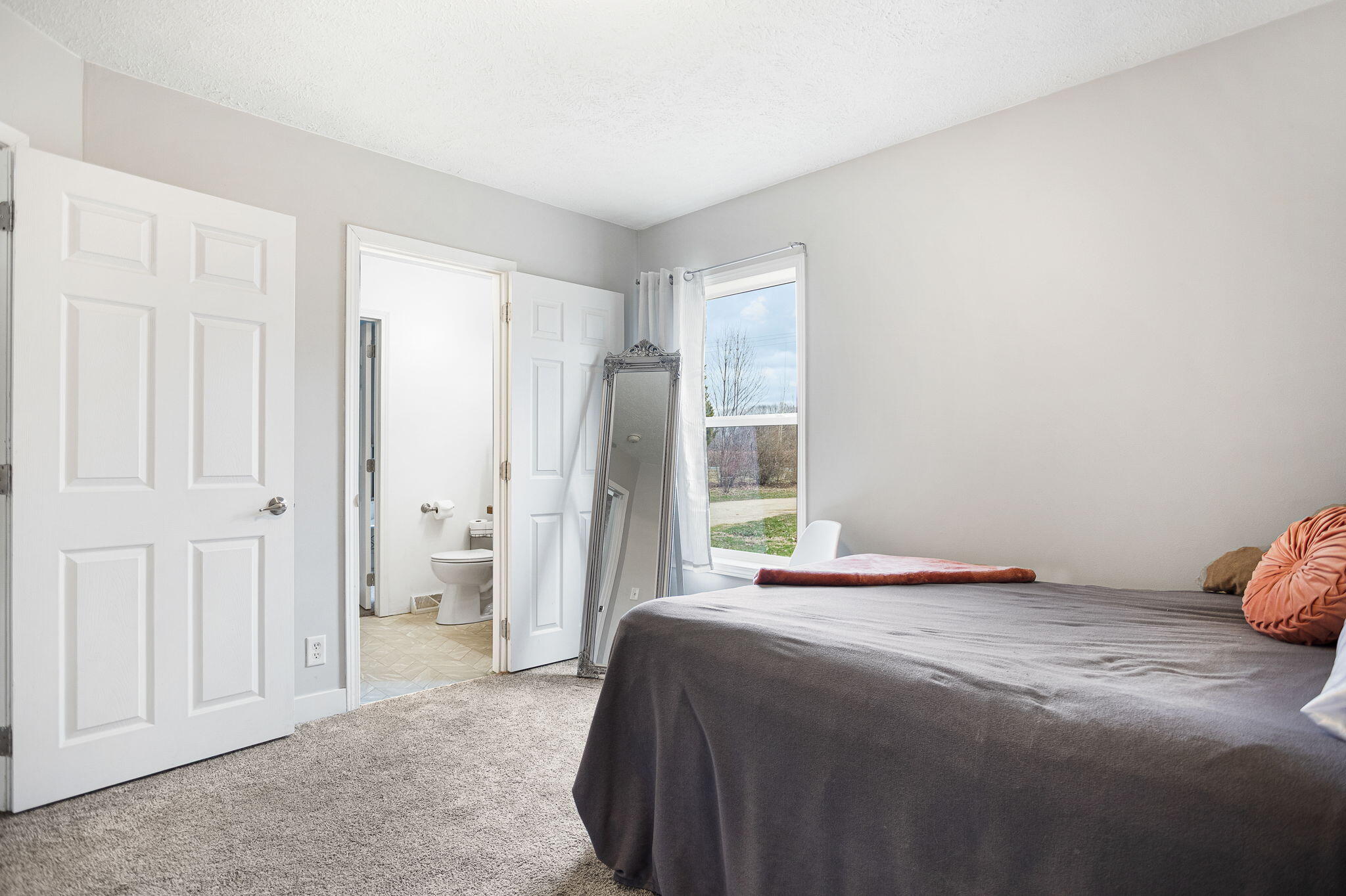 8908 County Road 215
