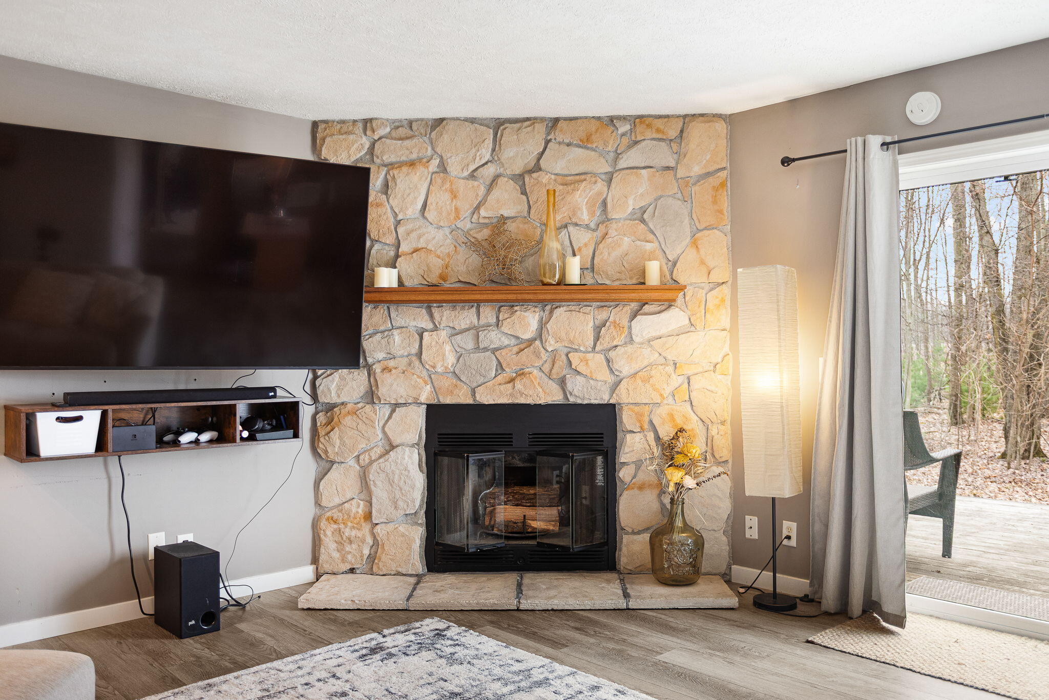 8908 County Road 215