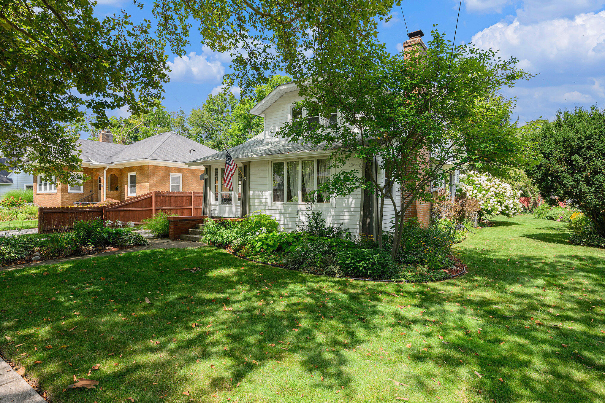 1115 Cambridge Drive