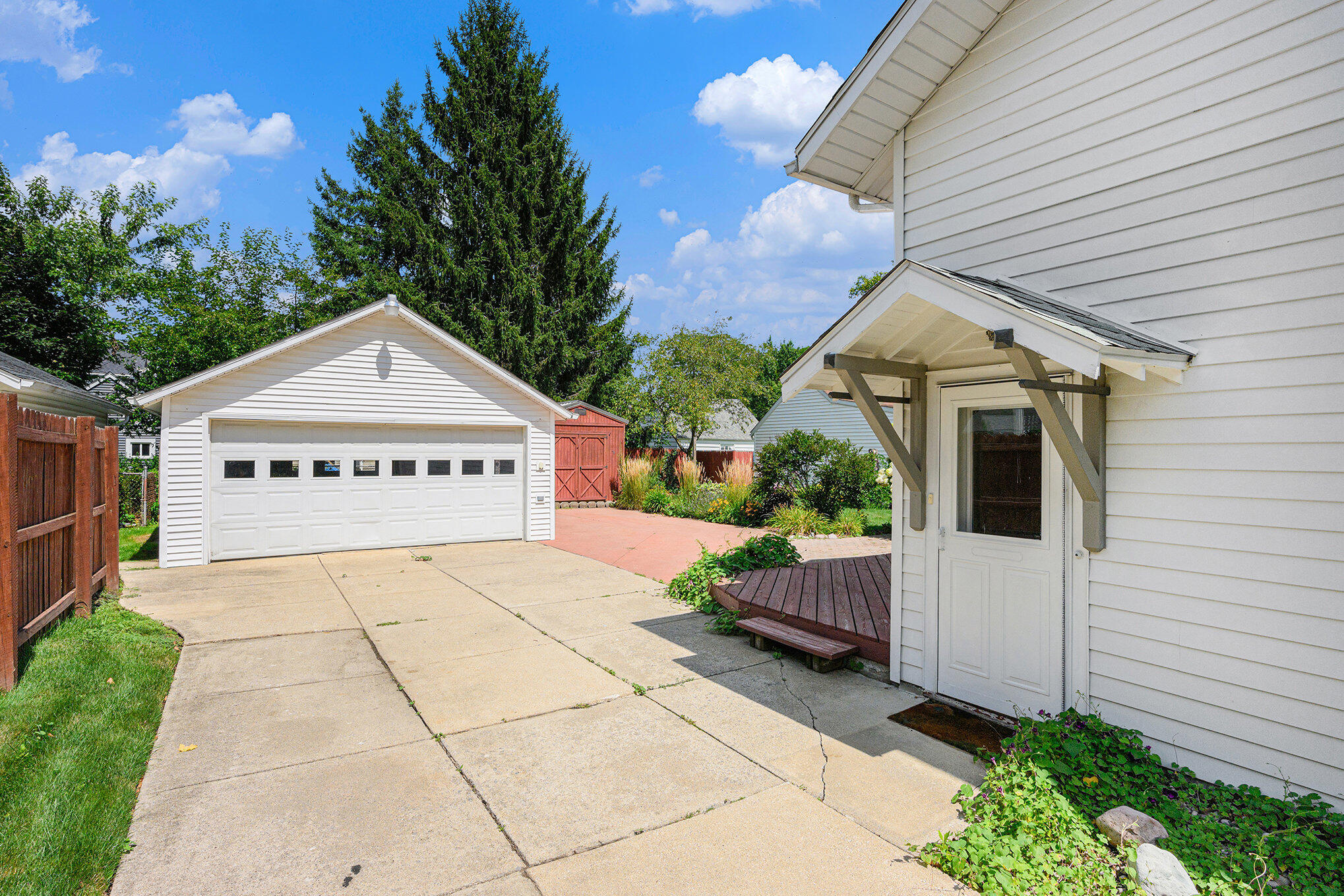 1115 Cambridge Drive