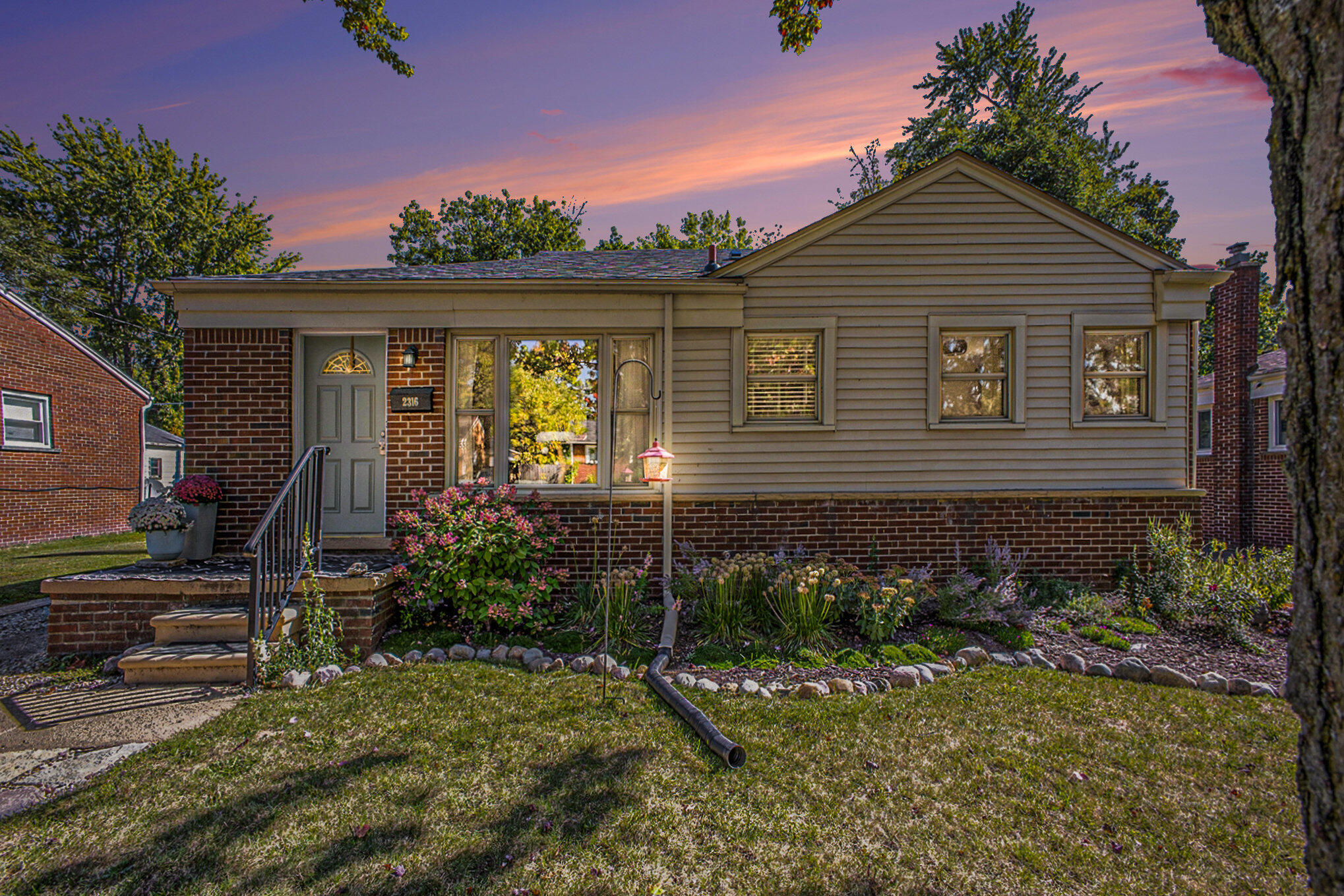 2316 Barstow Road