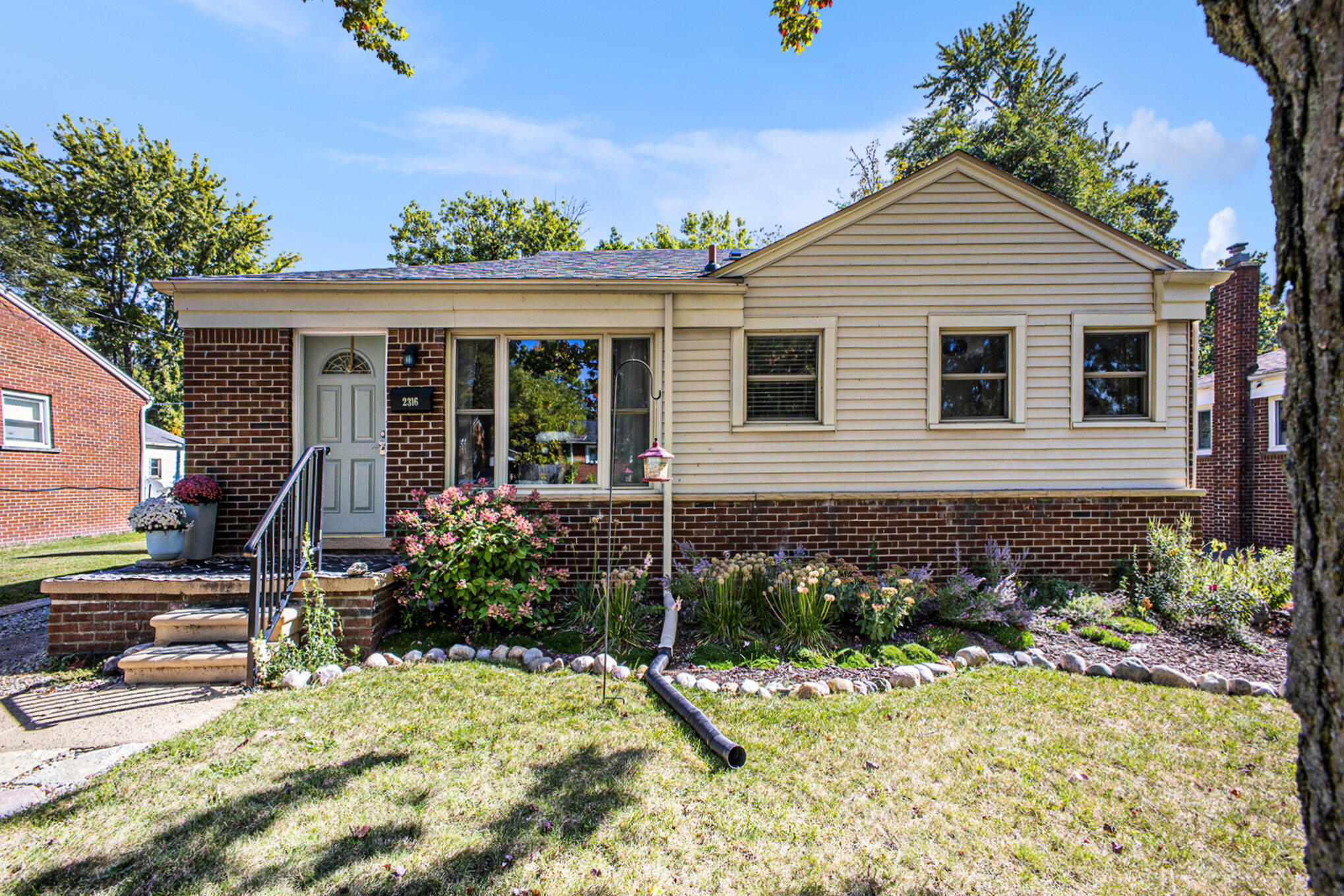 2316 Barstow Road