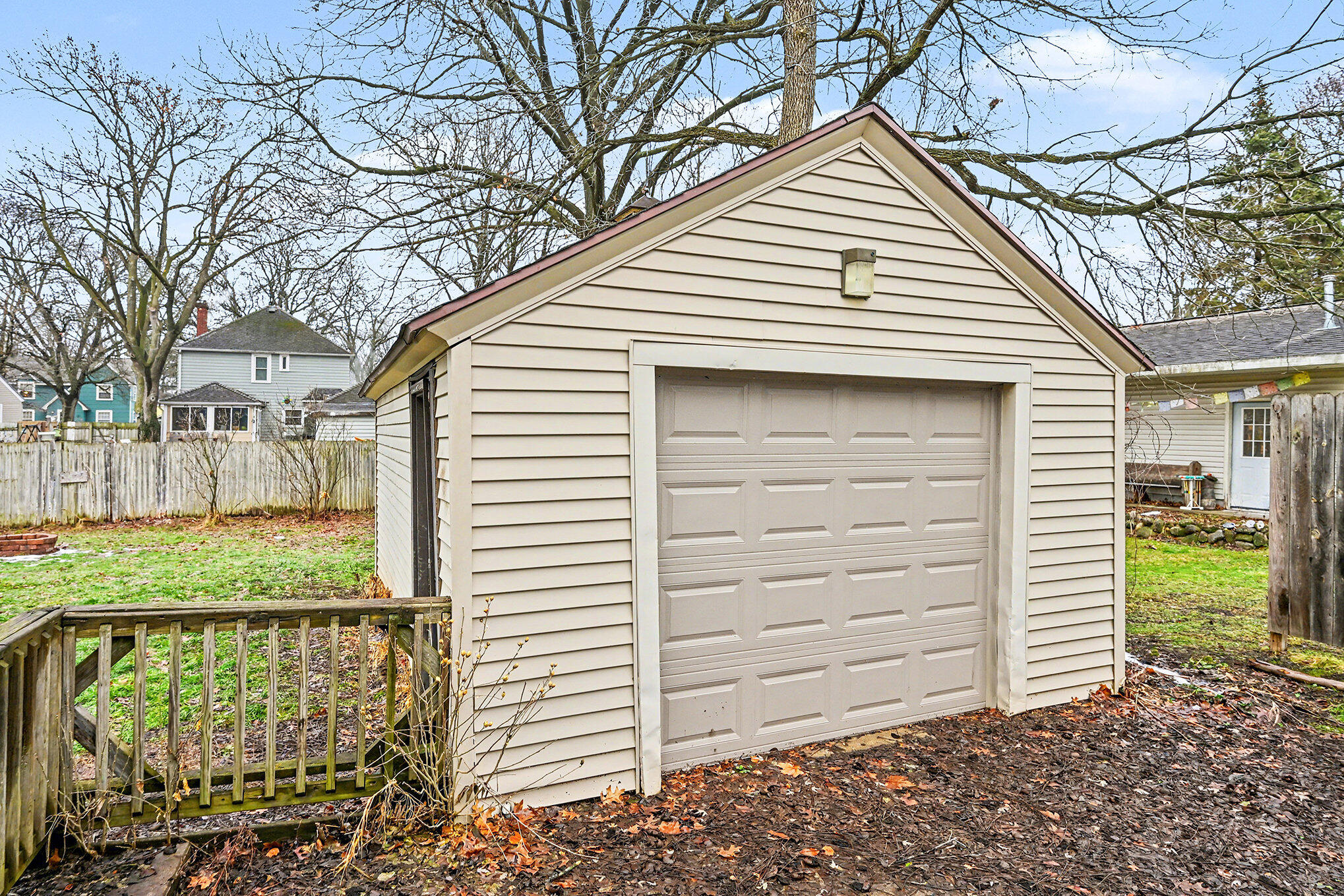 1221 Cambridge Drive