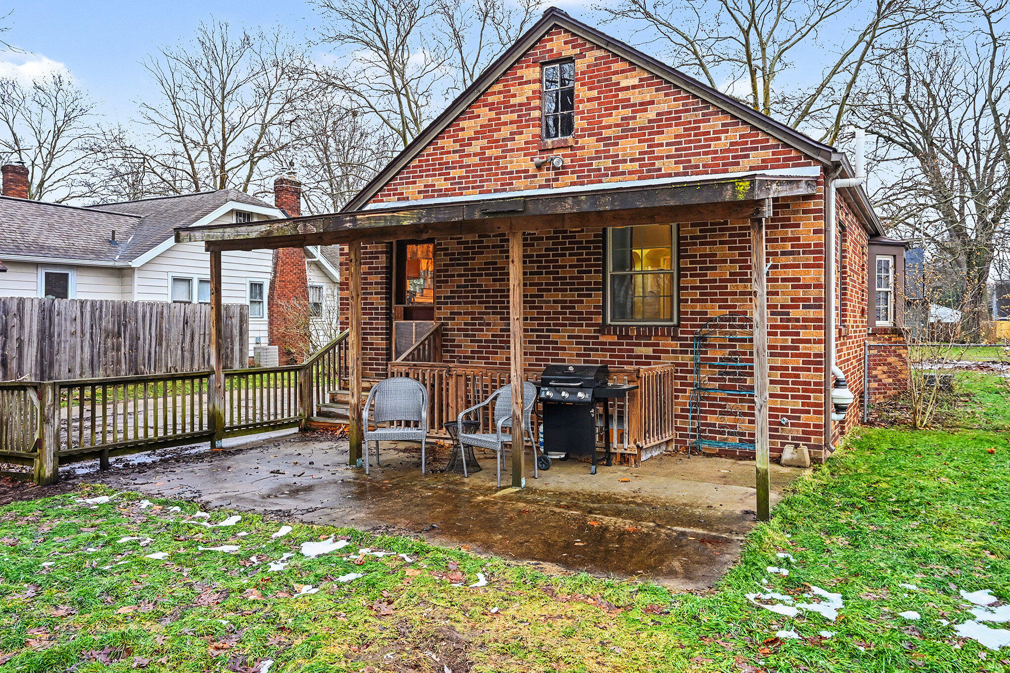 1221 Cambridge Drive