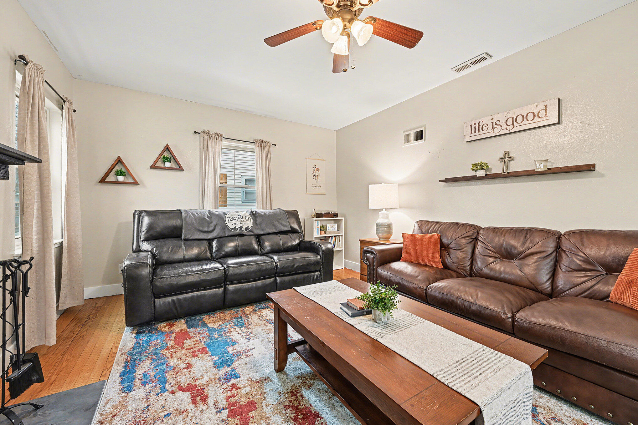 1221 Cambridge Drive