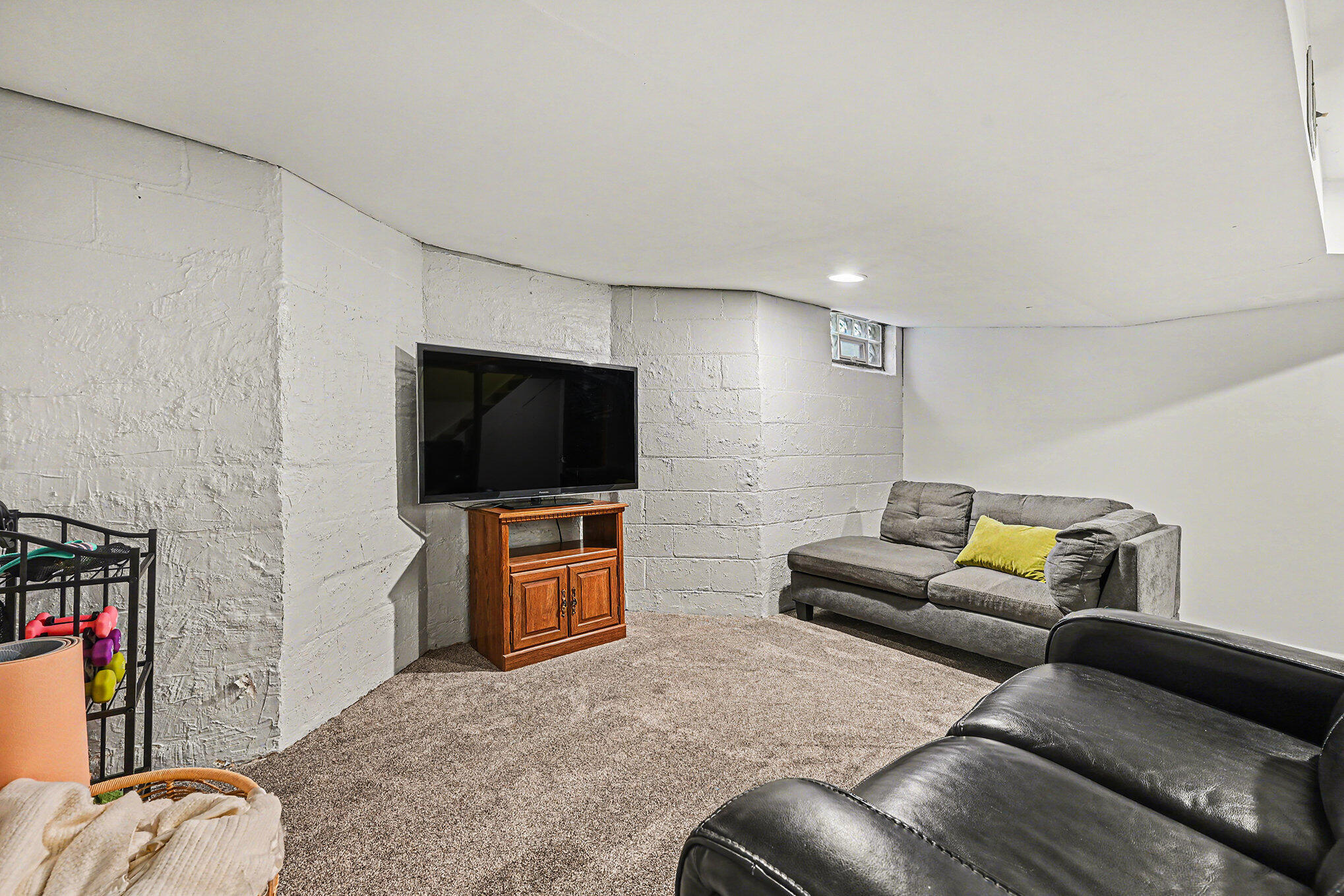 1221 Cambridge Drive