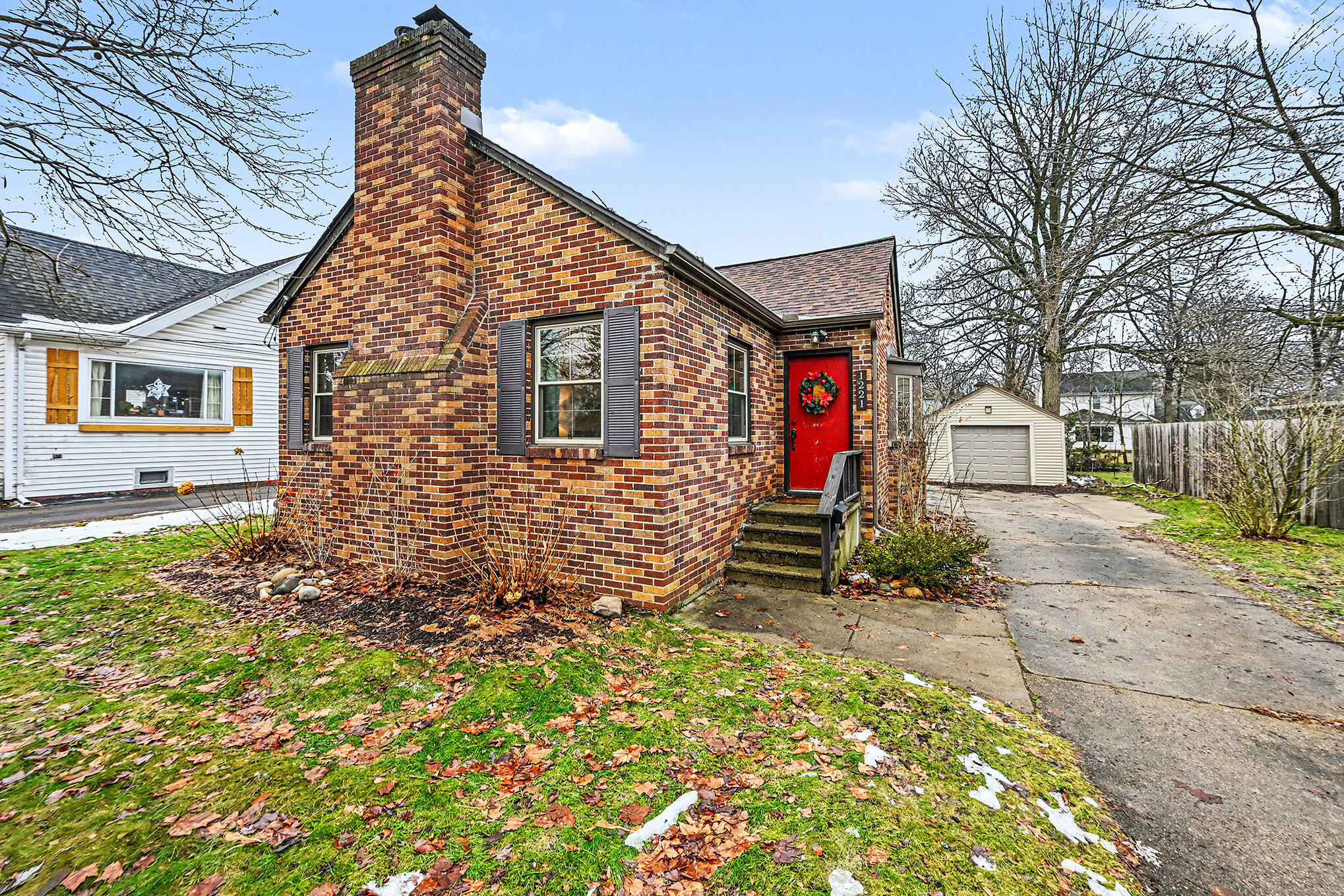 1221 Cambridge Drive