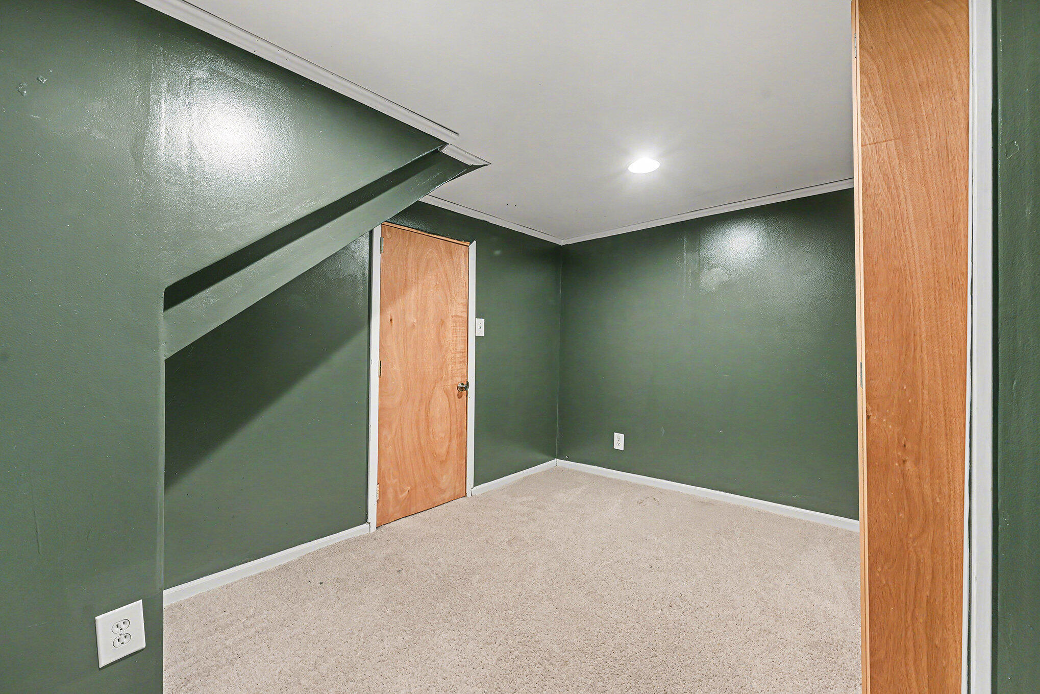 1221 Cambridge Drive