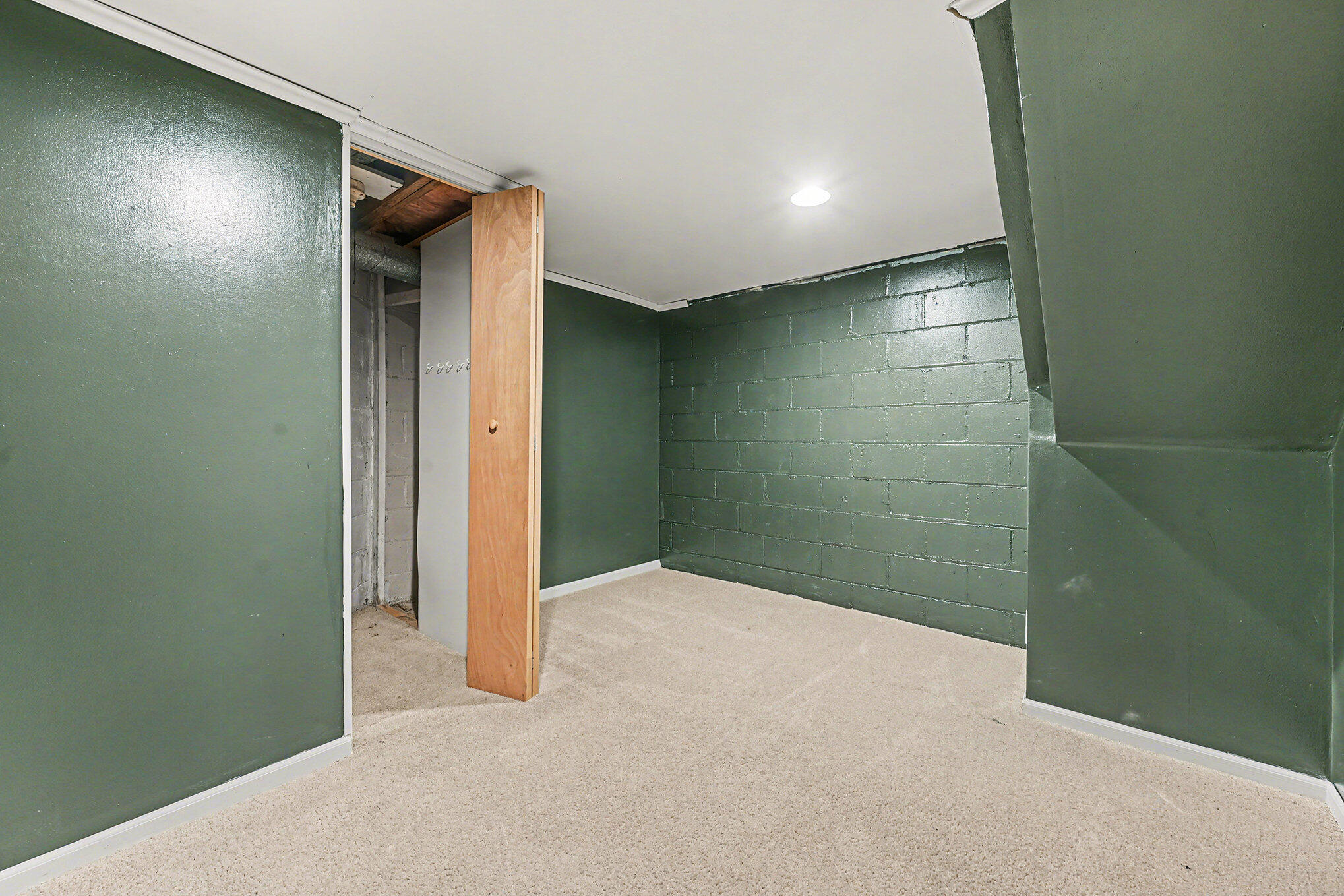 1221 Cambridge Drive