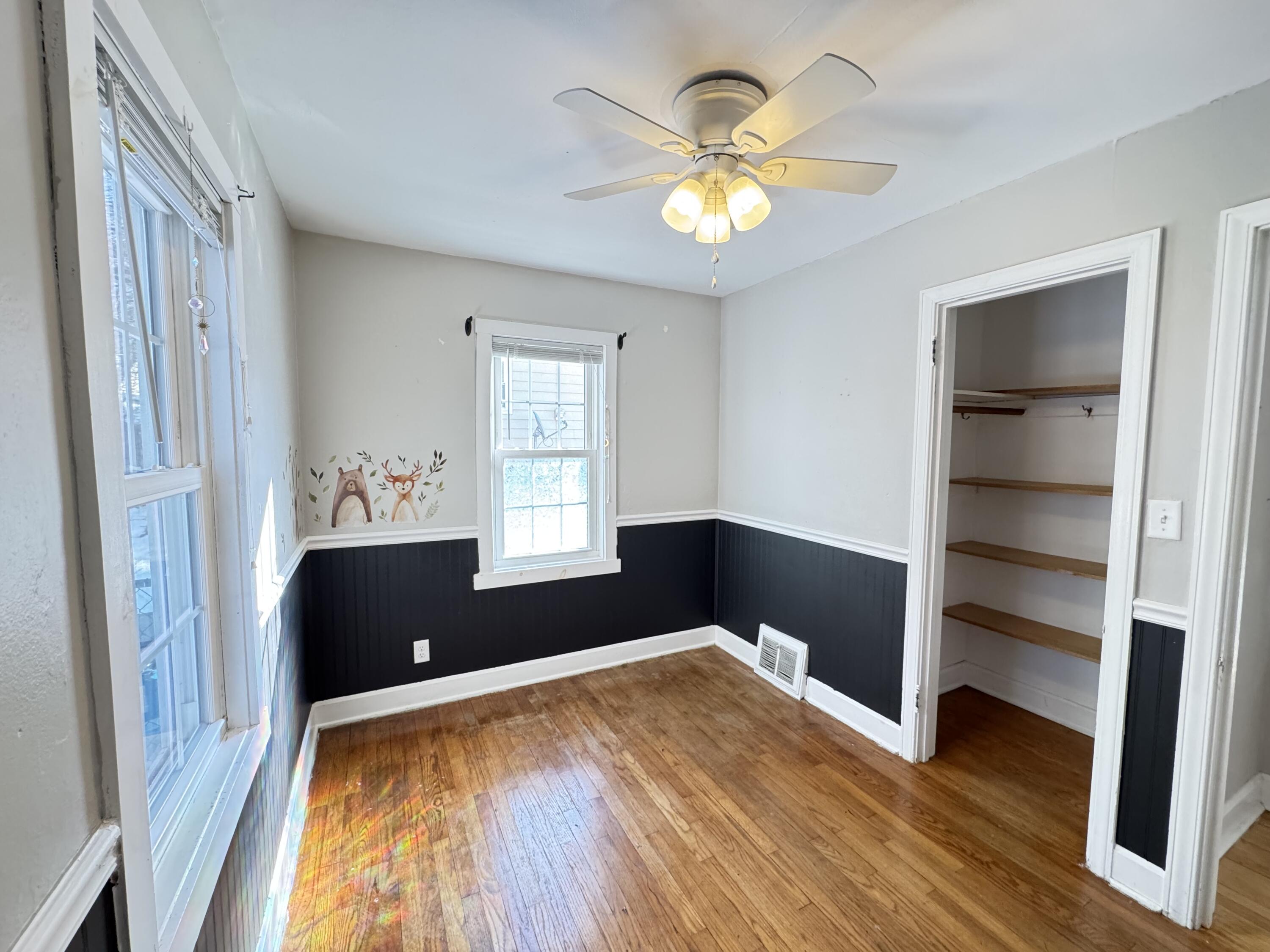 309 E Oak Grove Avenue