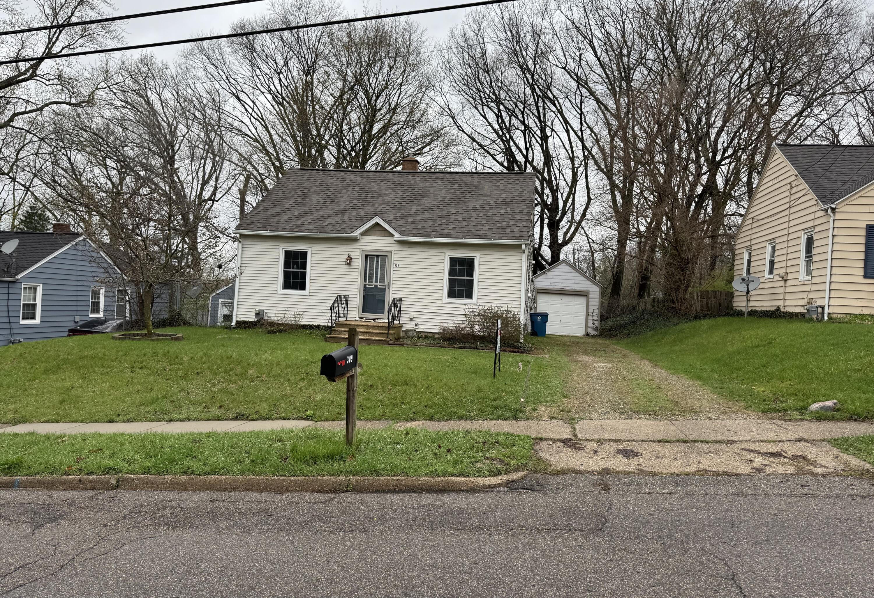 309 E Oak Grove Avenue