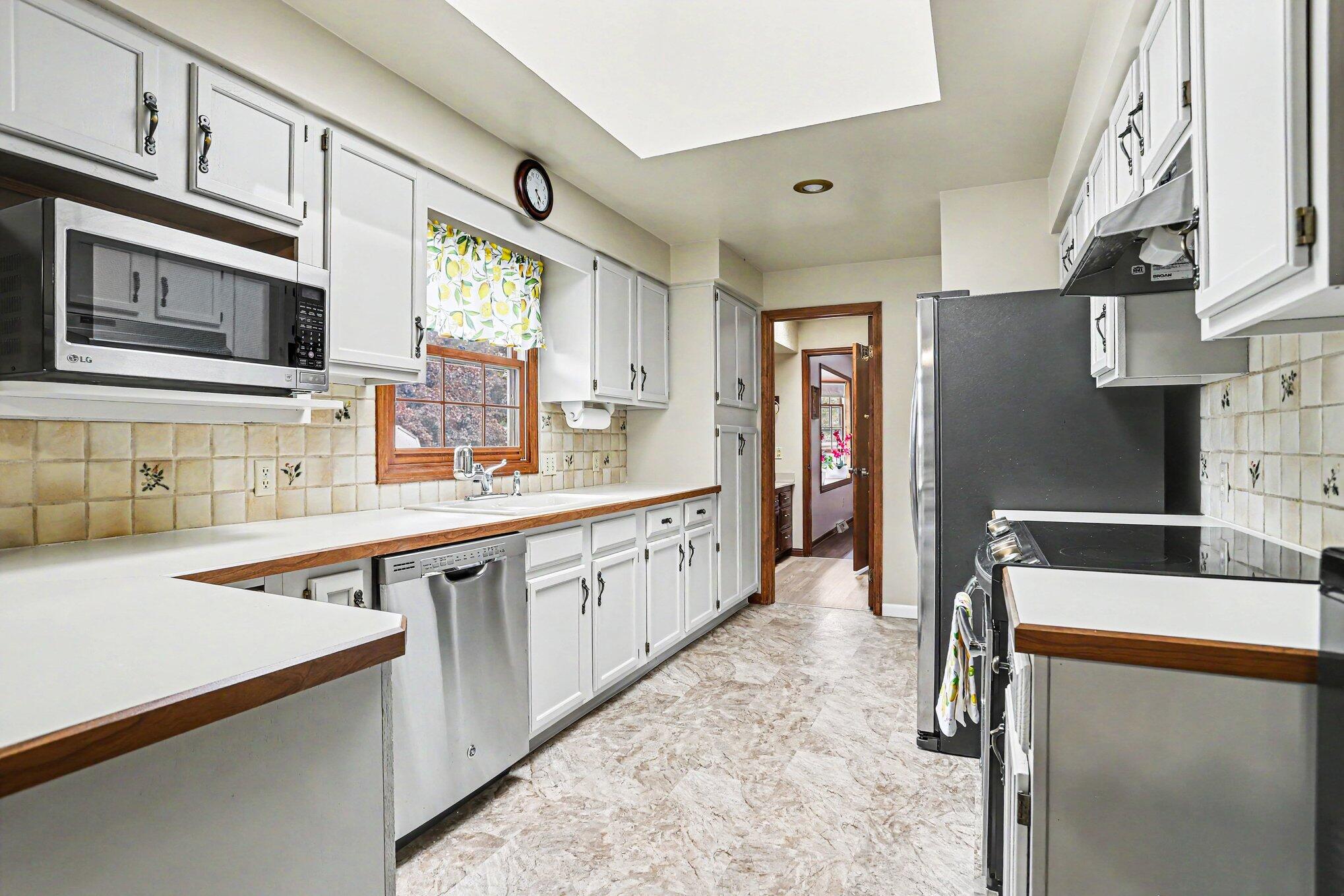 210 Maplecrest Avenue