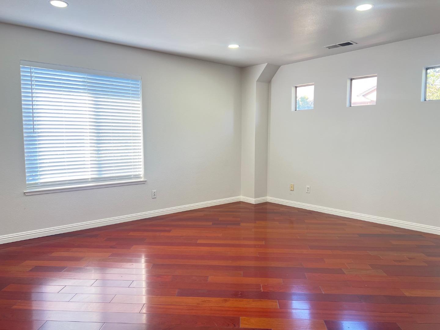 1623 Sawgrass Drive