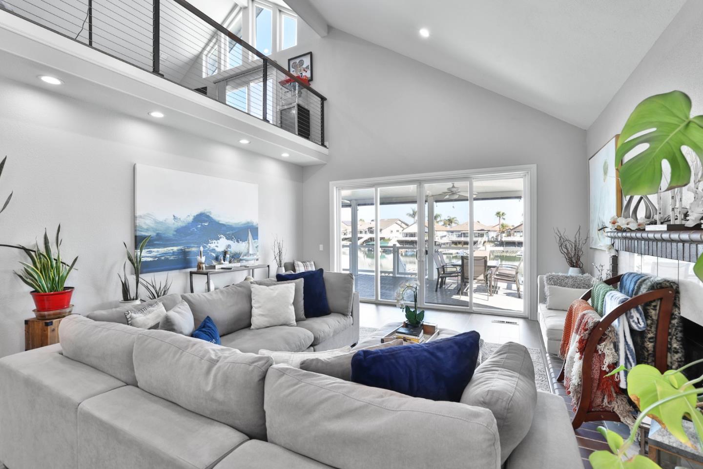 1944 Windward Point