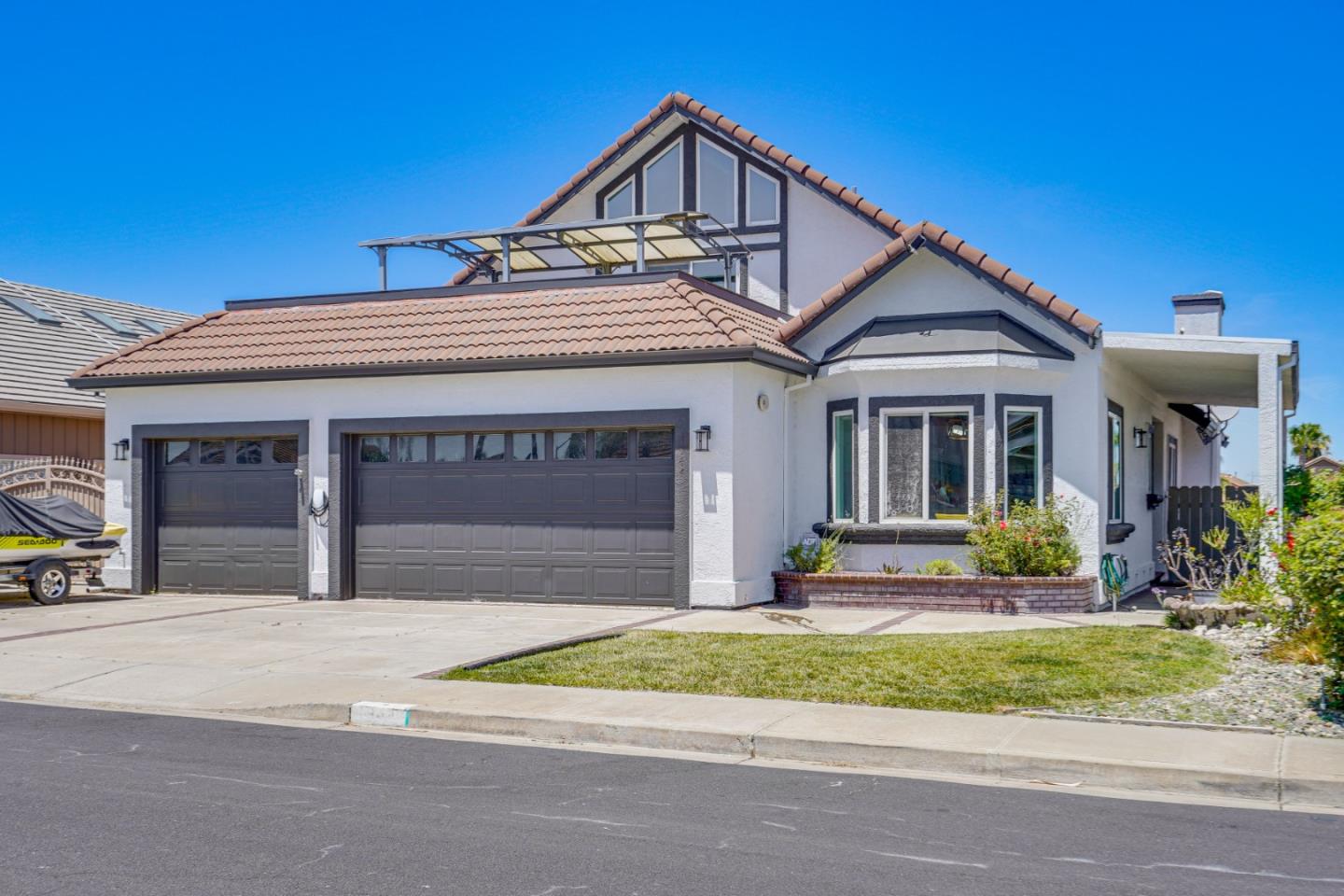 1944 Windward Point