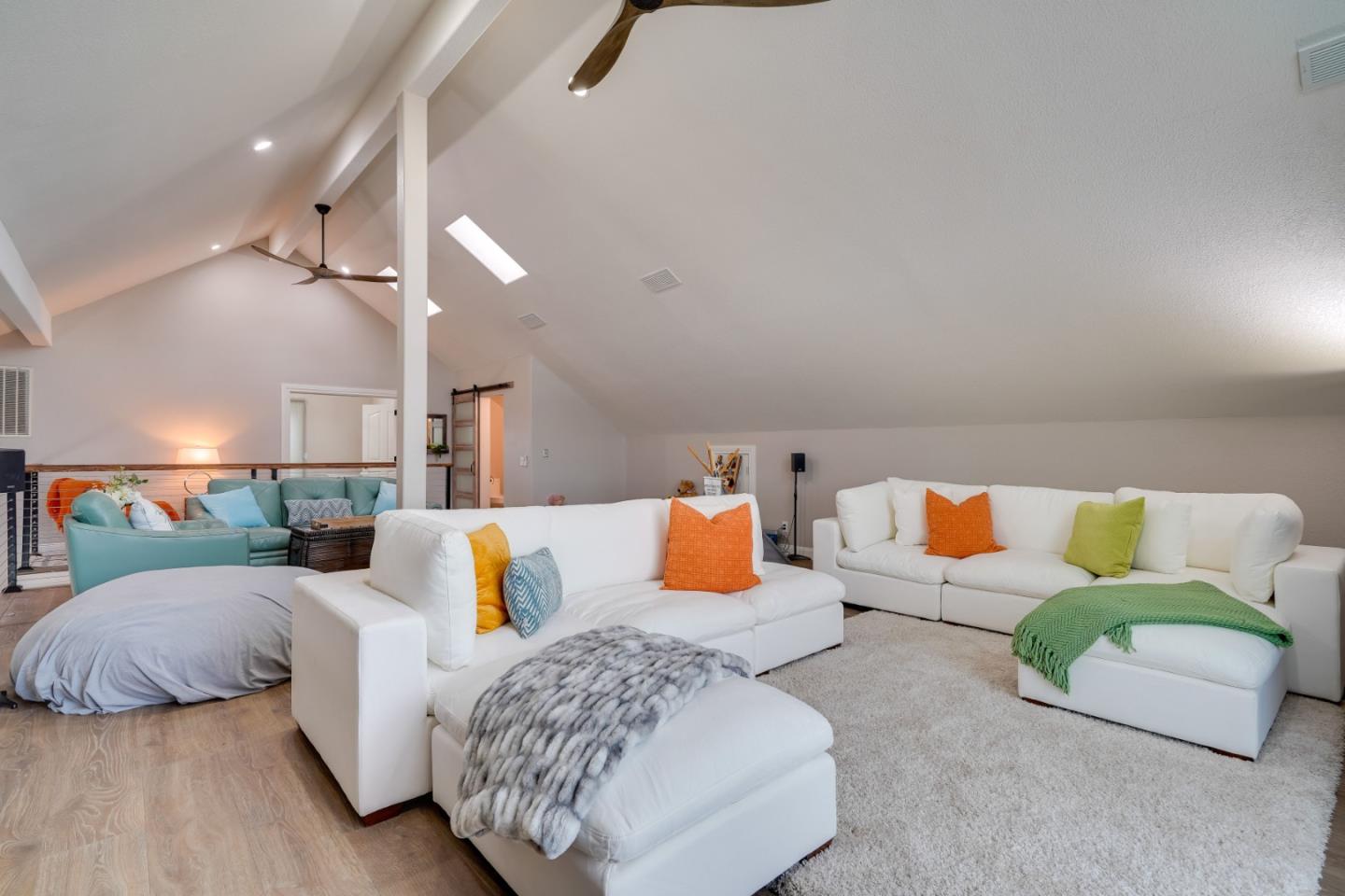 1944 Windward Point