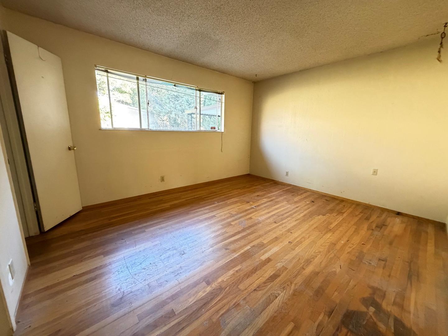 2030 Sierra Wood Drive