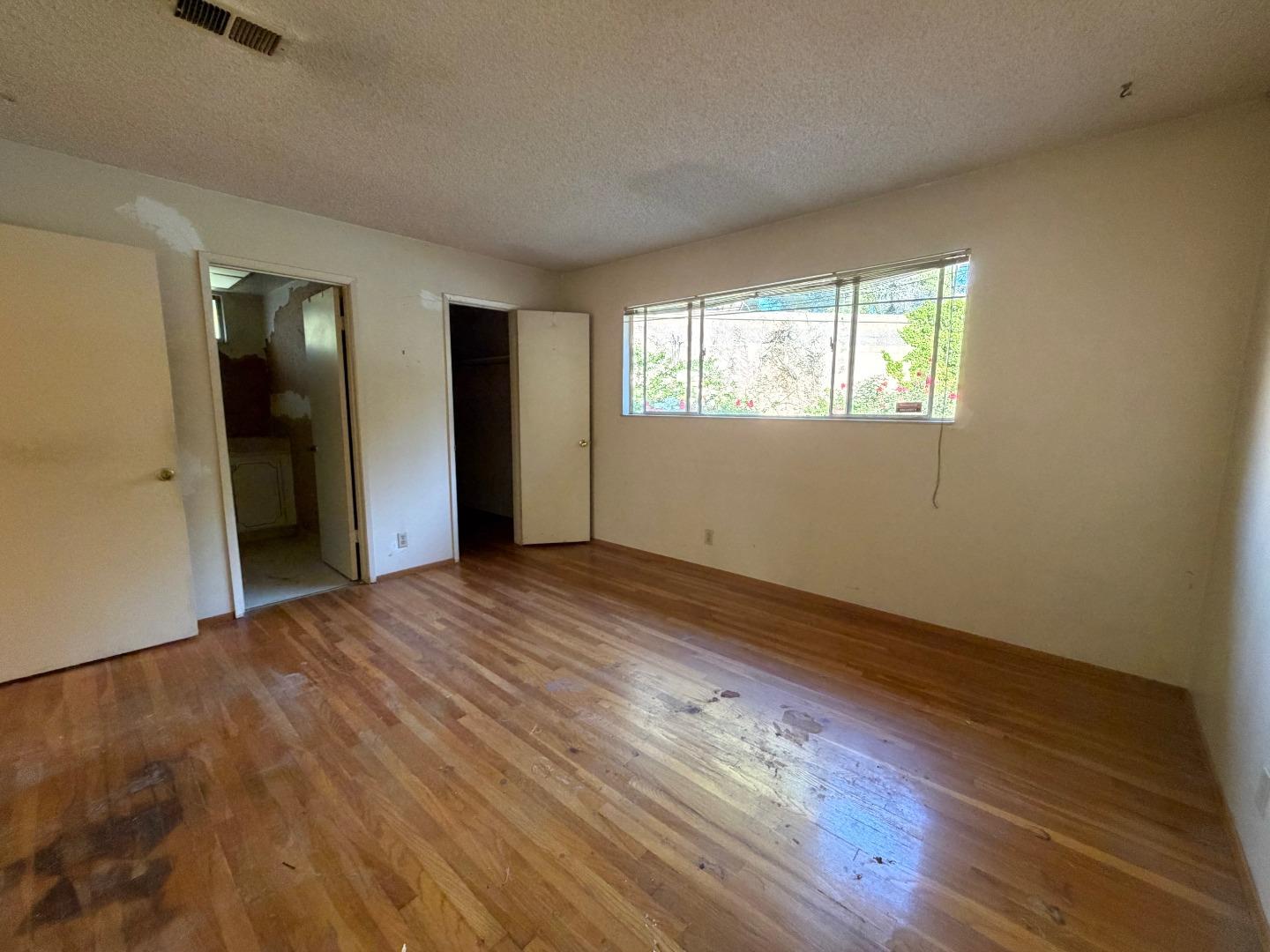 2030 Sierra Wood Drive