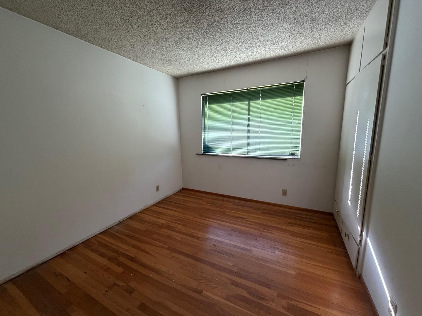 2030 Sierra Wood Drive