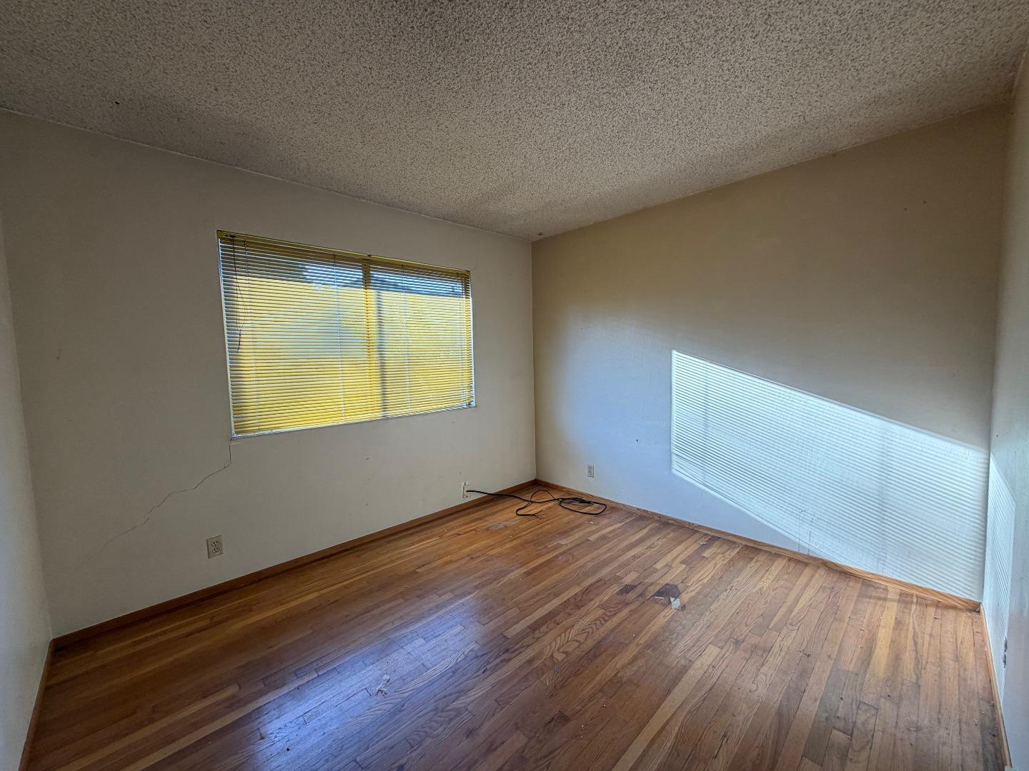 2030 Sierra Wood Drive