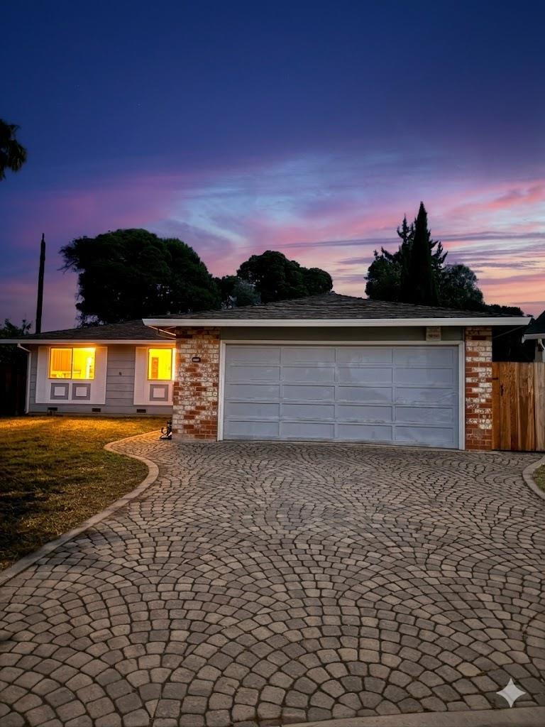 2030 Sierra Wood Drive