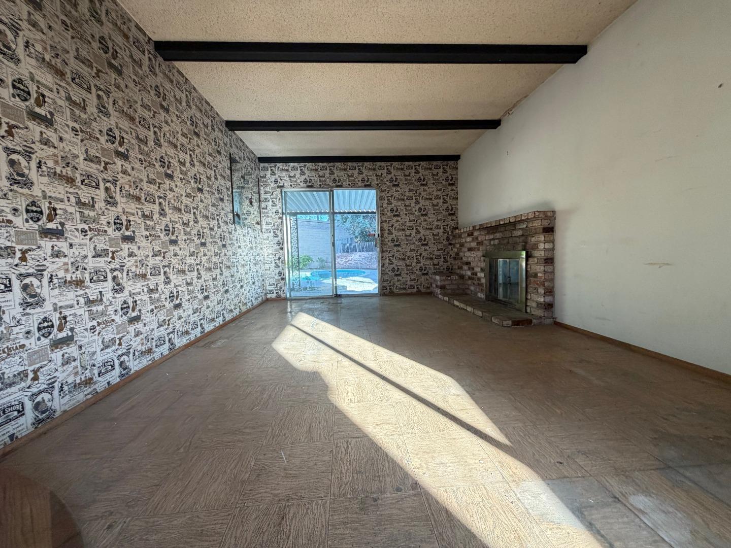 2030 Sierra Wood Drive