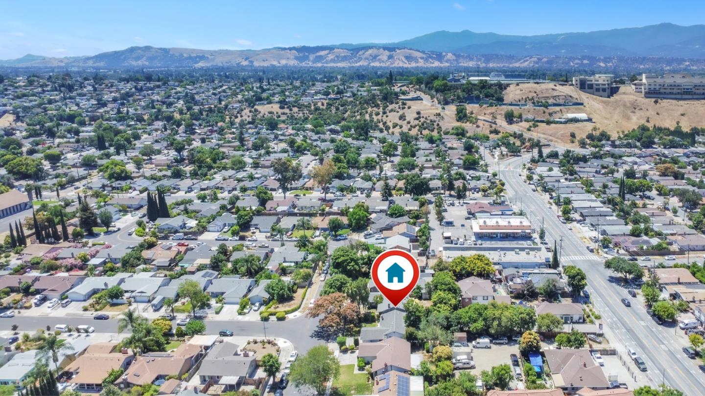 4245 Houndsbrook Way