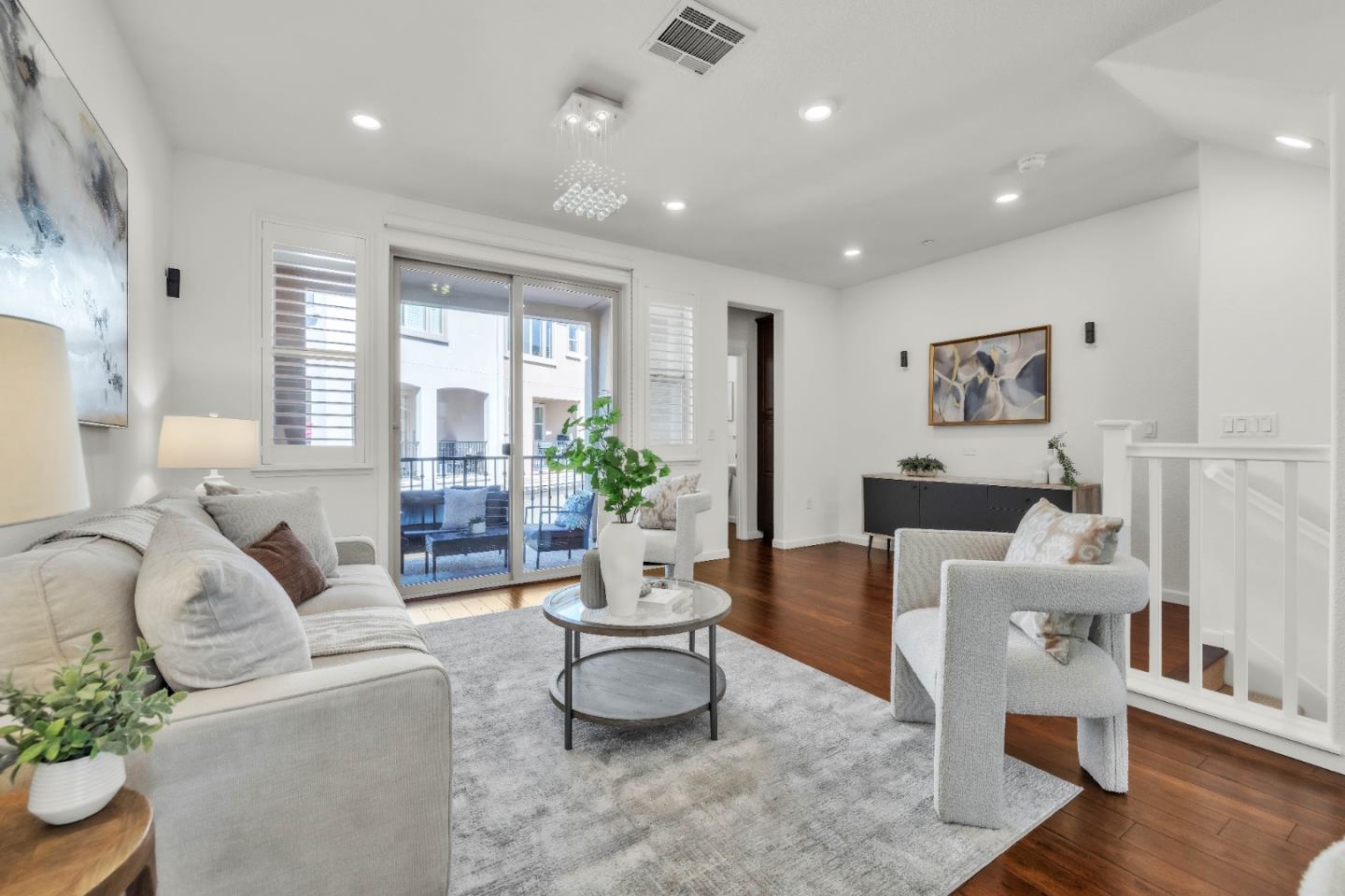 2757 Ferrara CIR