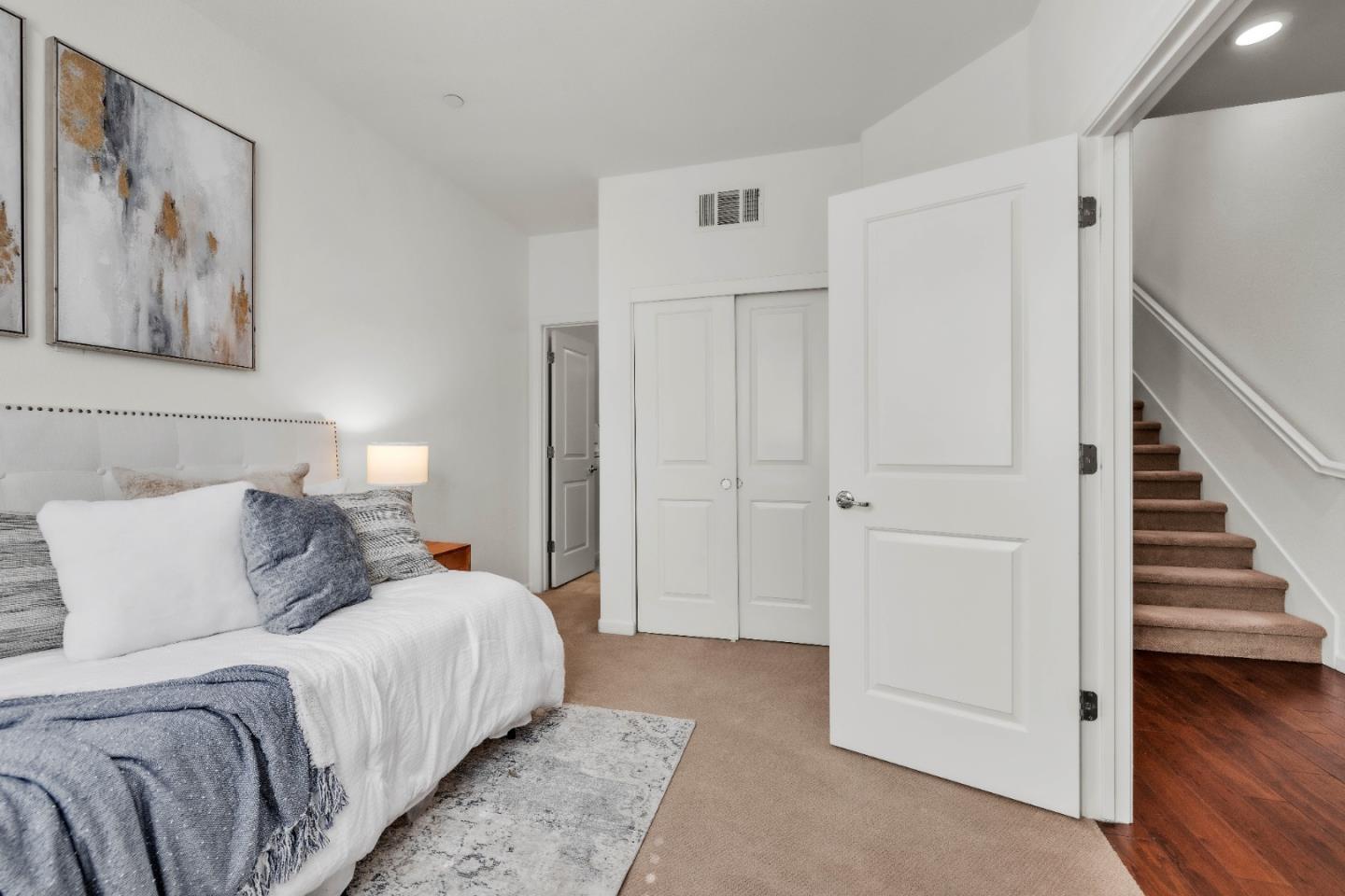 2757 Ferrara CIR