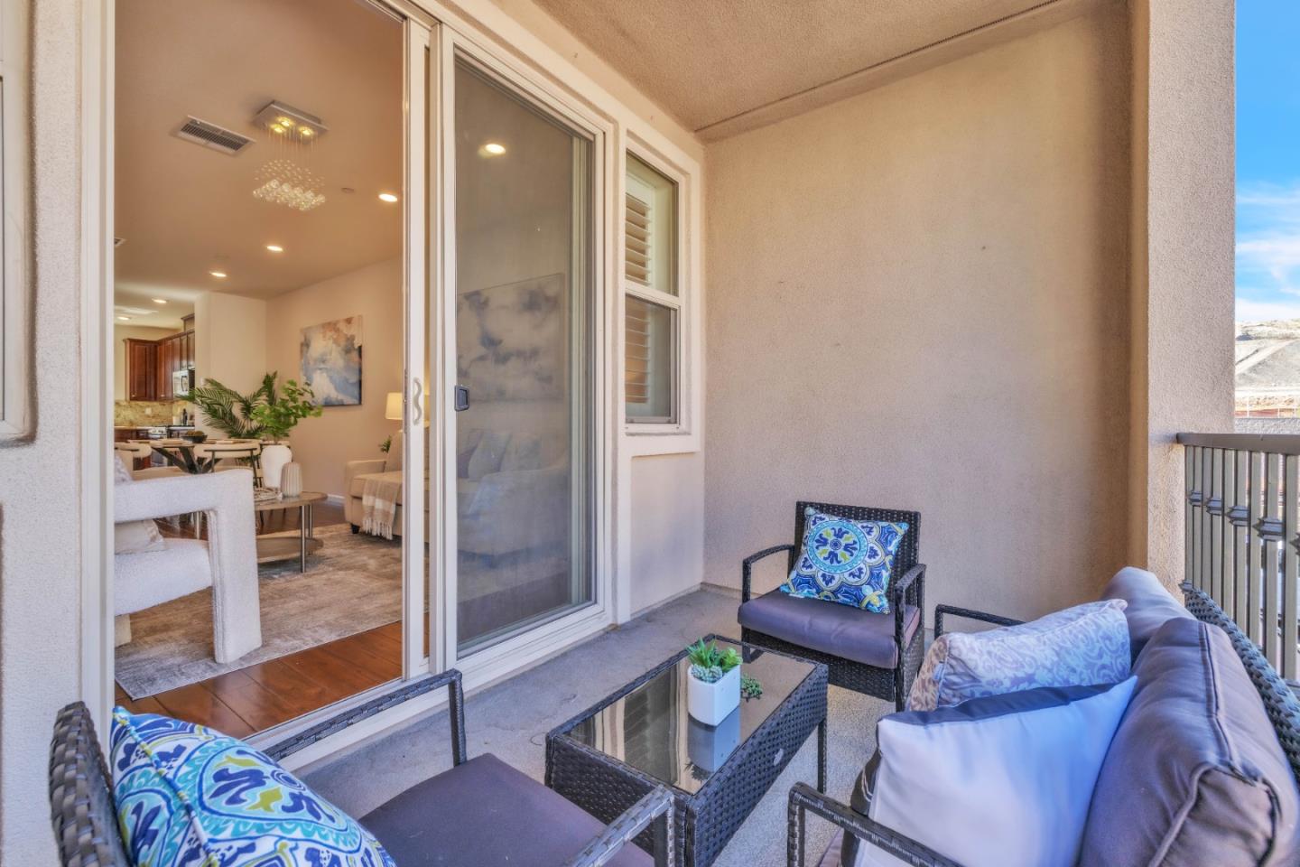 2757 Ferrara CIR