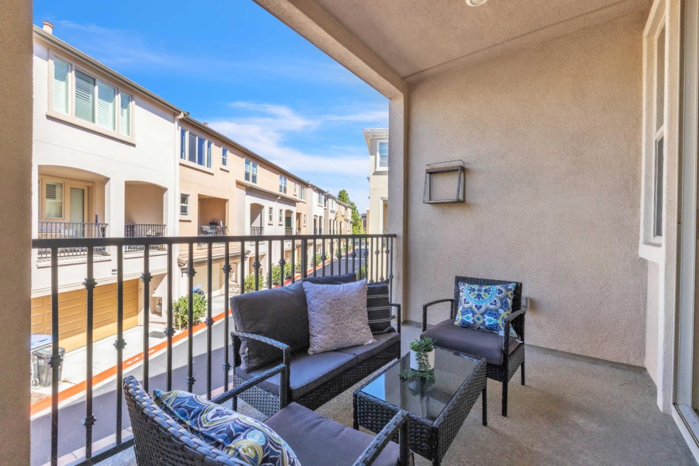 2757 Ferrara CIR