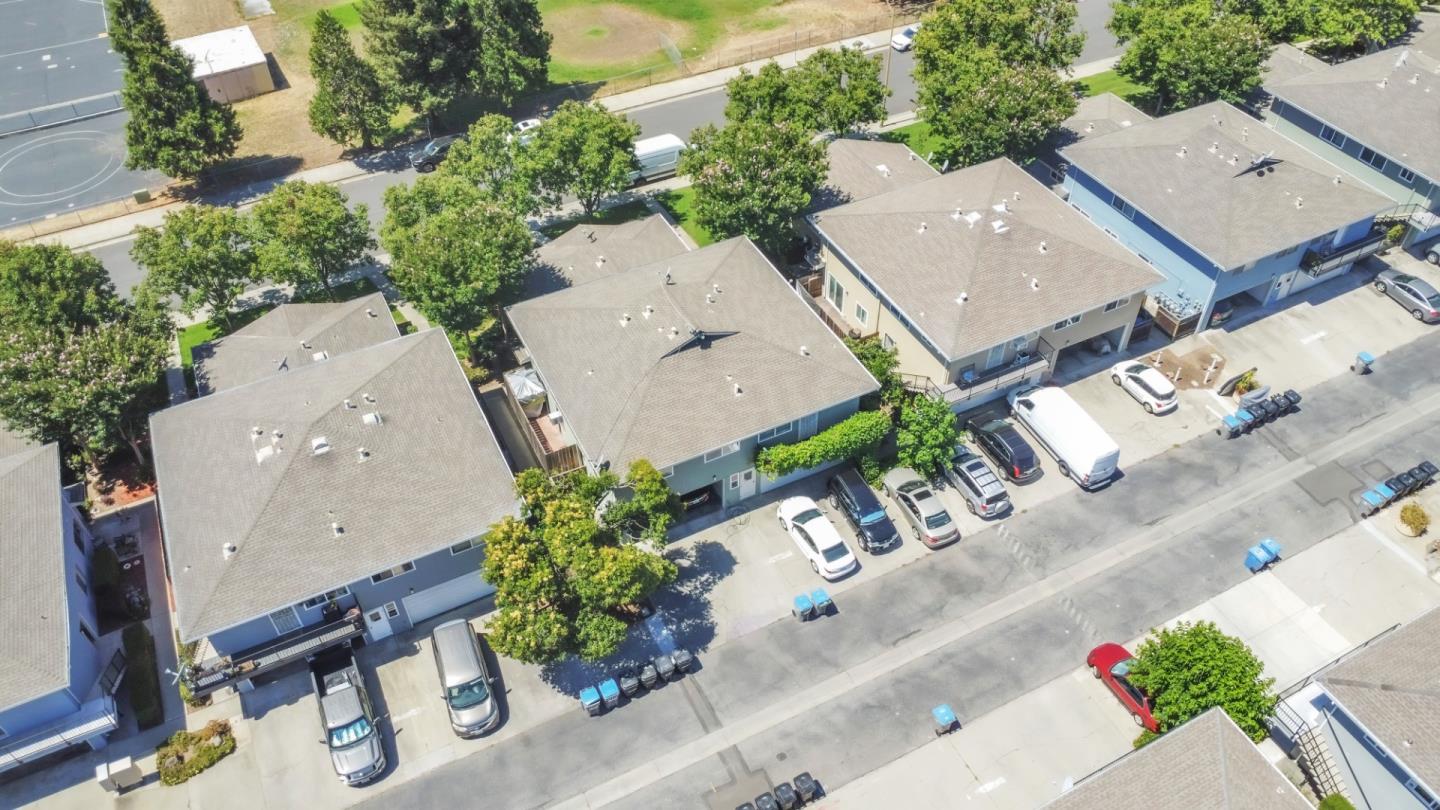 1327 Scossa AVE 4