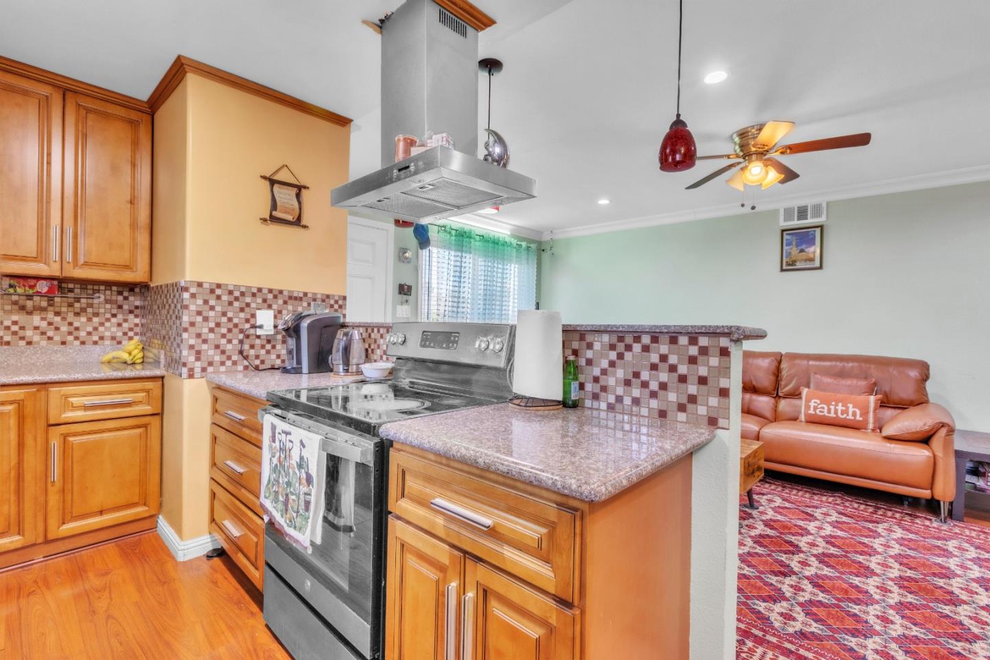 1327 Scossa AVE 4