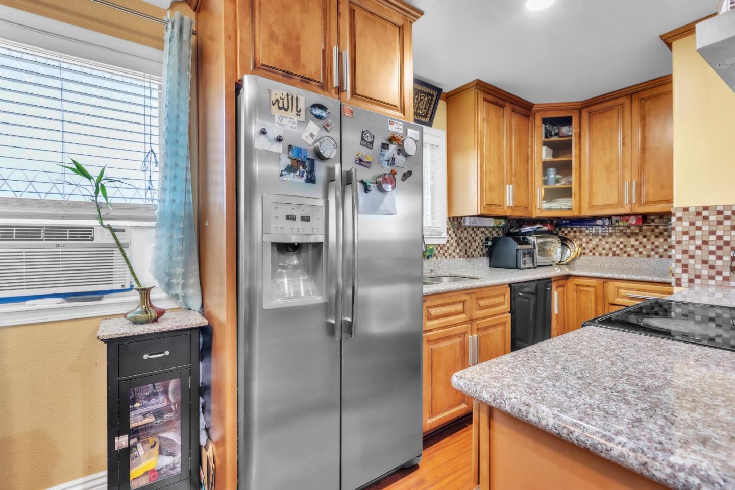 1327 Scossa AVE 4