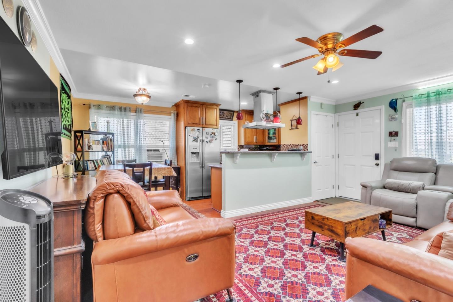 1327 Scossa AVE 4