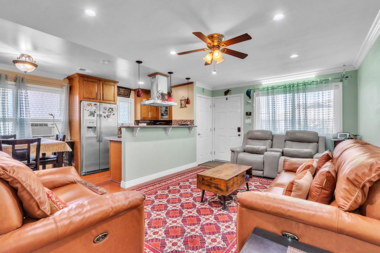 1327 Scossa AVE 4