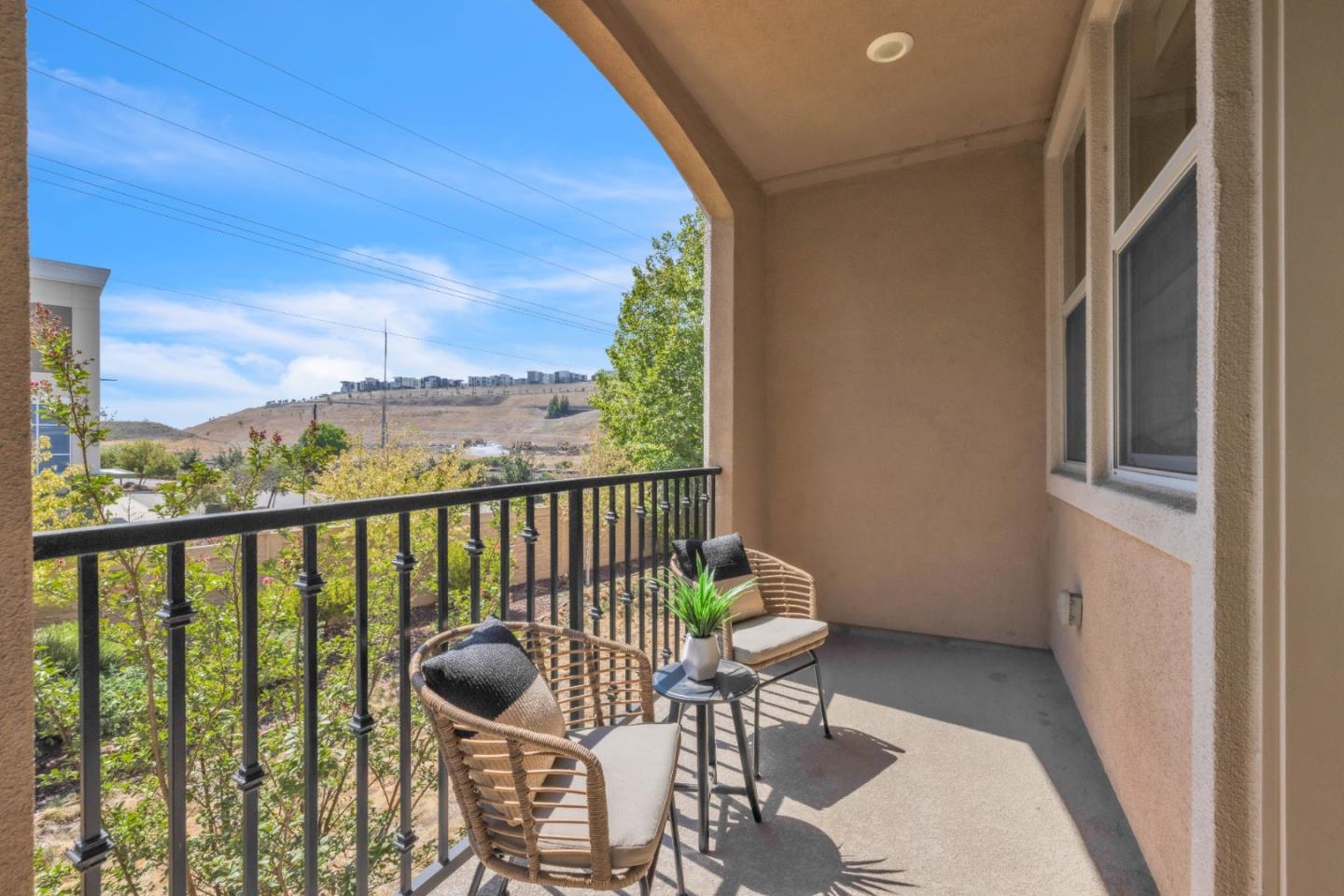 2799 Montecito Vista WAY