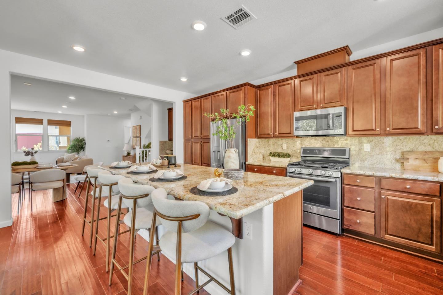 2799 Montecito Vista WAY