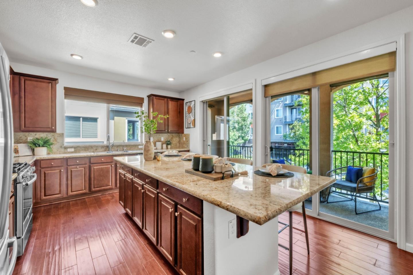 2799 Montecito Vista WAY