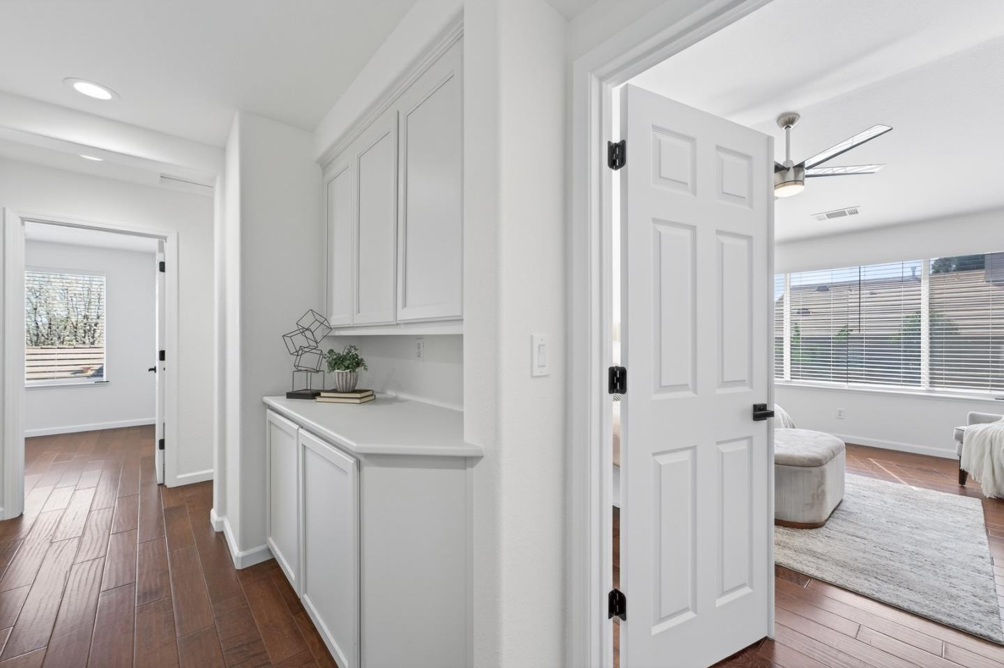 2498 Turnberry CT