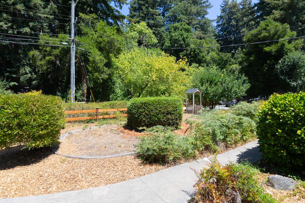 250 Brackney RD