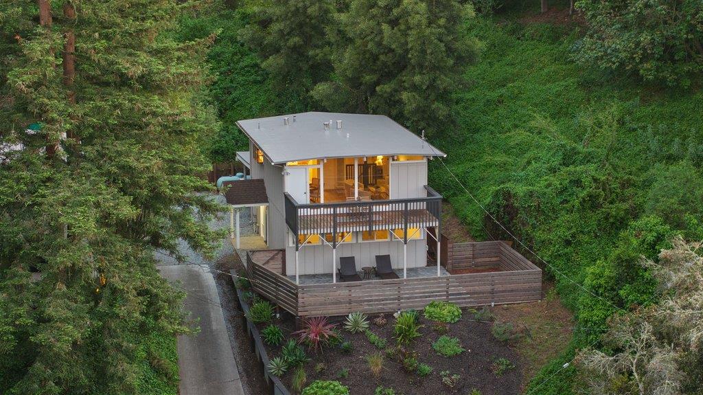 704 Encino DR