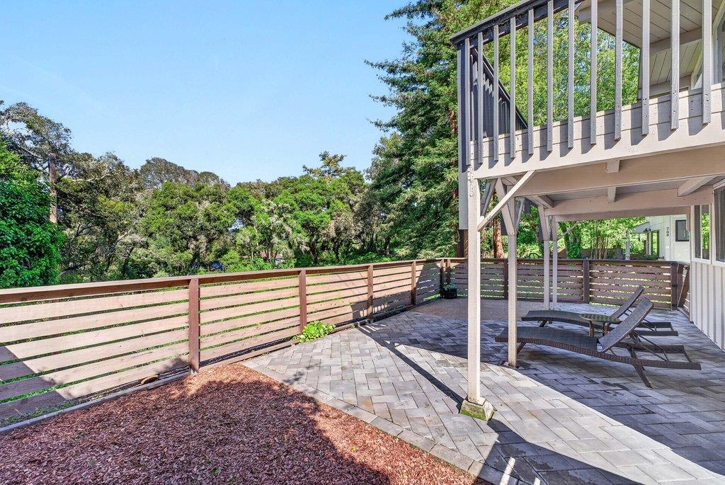 704 Encino DR