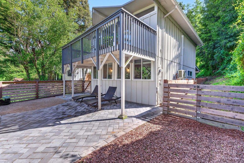 704 Encino DR