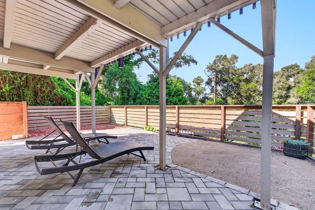 704 Encino DR