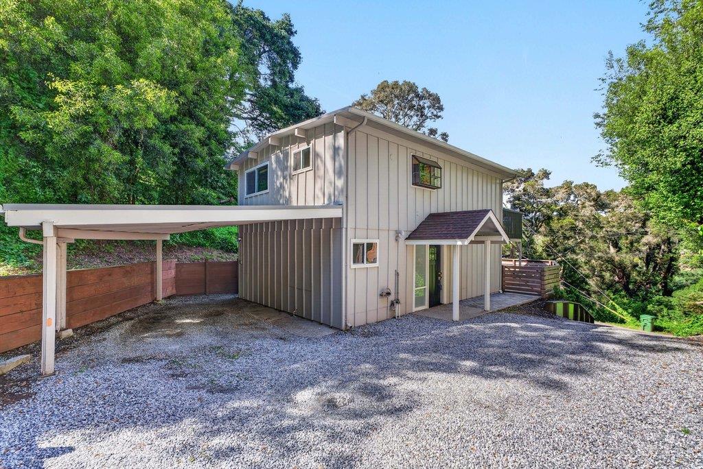 704 Encino DR