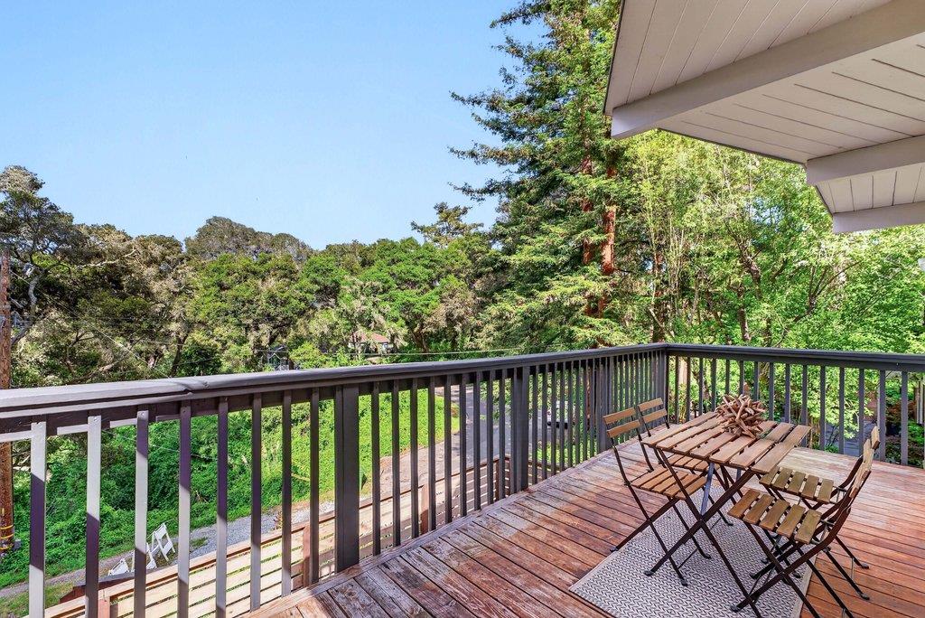 704 Encino DR