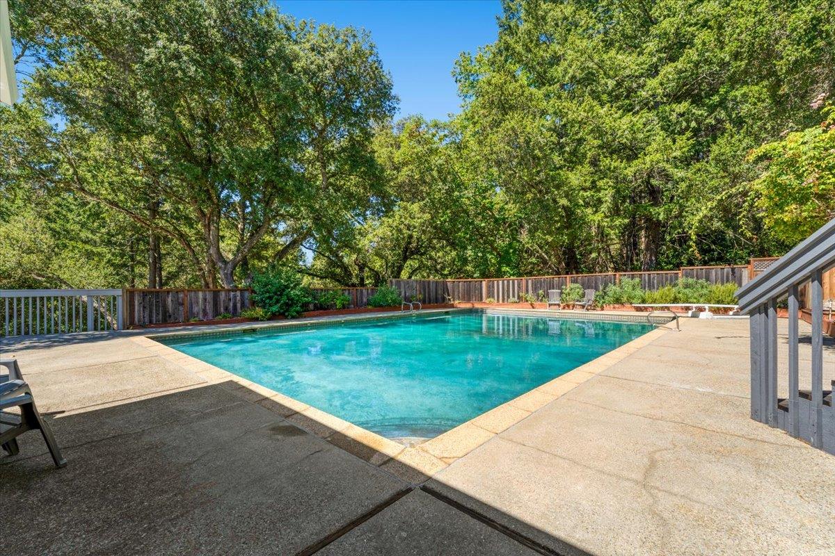 188 Kelly LN
