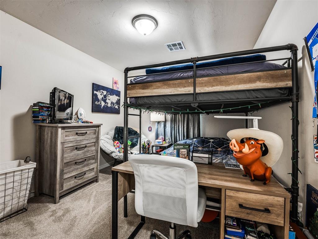 2412 Apple Way