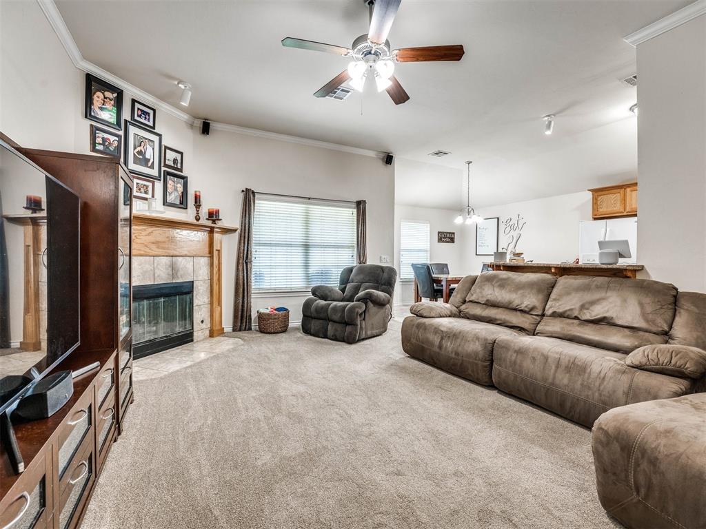 2412 Apple Way